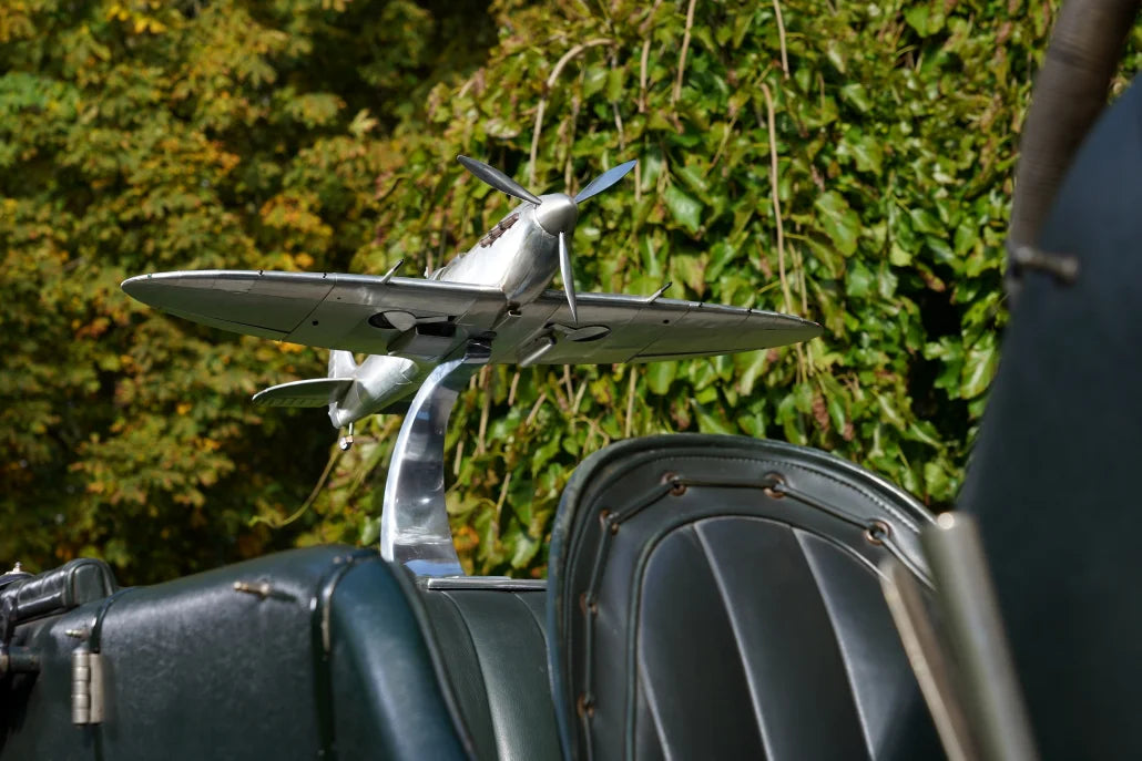 SPITFIRE ON CAR